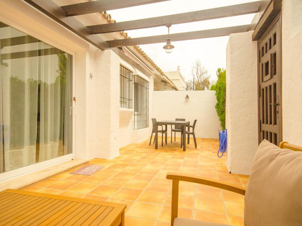 Bungalow Sergio เอสเตโปนา ภายนอก รูปภาพ